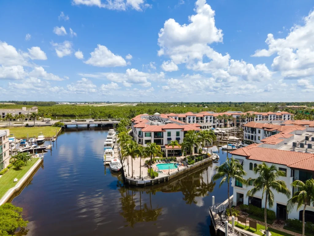 Naples Bay Resort, FL